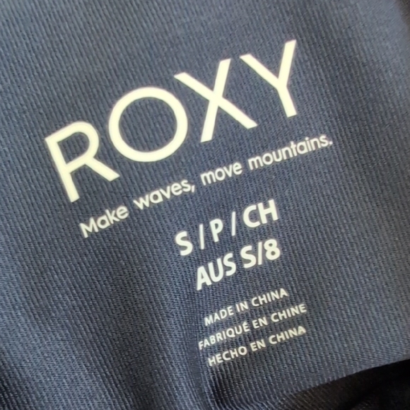 NWT Roxy Navy Rash Guard Long Sleeve with Logo Whole Hearted - Size S - Picture 7 of 9